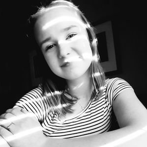 Meet your Posher, Lena